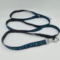 Preview: verstellbare Leine blau-schwarz mit Pfötchen